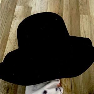Black felt hat. *SOLD*